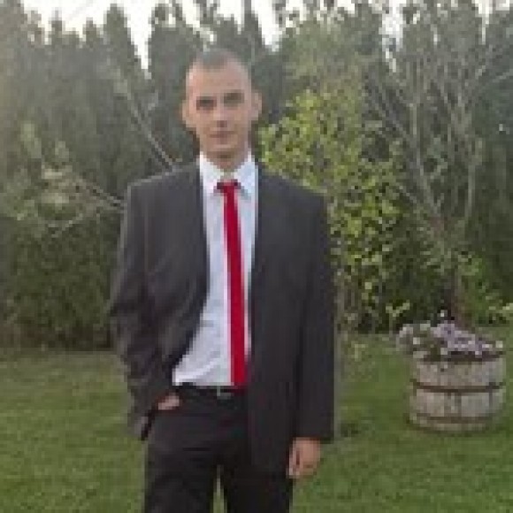 Profile picture of Maksim